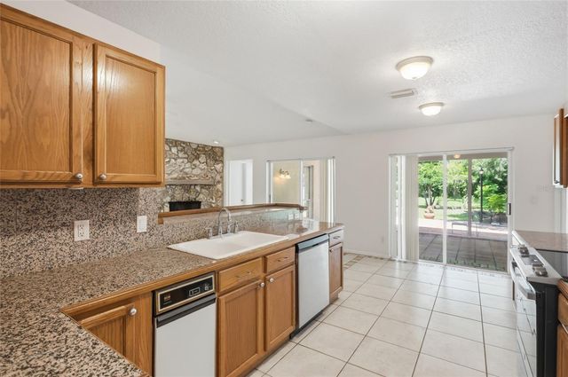 400 N PINE MEADOW DRIVE, Debary, FL 32713