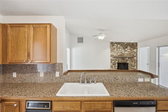 400 N PINE MEADOW DRIVE, Debary, FL 32713