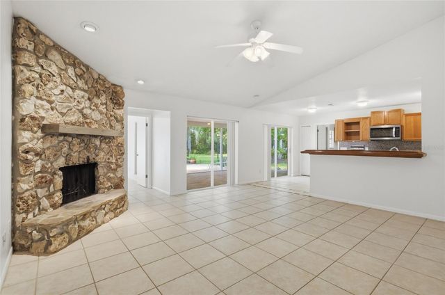 400 N PINE MEADOW DRIVE, Debary, FL 32713