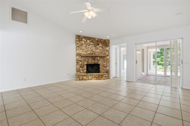 400 N PINE MEADOW DRIVE, Debary, FL 32713