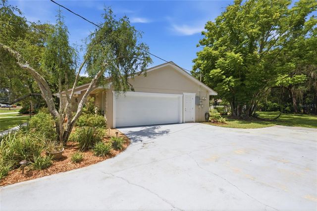 400 N PINE MEADOW DRIVE, Debary, FL 32713