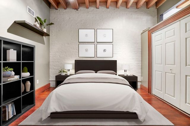 96 South St 3, Boston, MA 02111