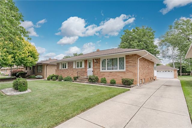 7635 Tamiami Drive, Parma, OH 44134