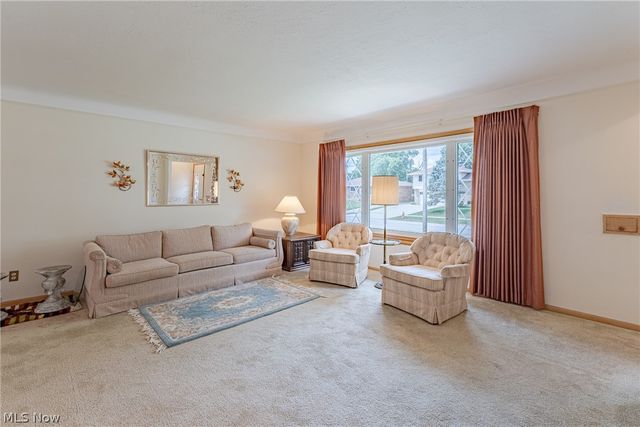 7635 Tamiami Drive, Parma, OH 44134