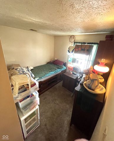 158 Hitchcock Drive, Hope, IN 47246