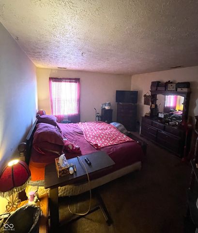 158 Hitchcock Drive, Hope, IN 47246