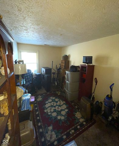 158 Hitchcock Drive, Hope, IN 47246