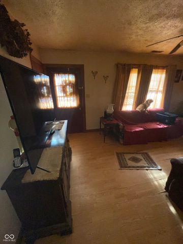 158 Hitchcock Drive, Hope, IN 47246