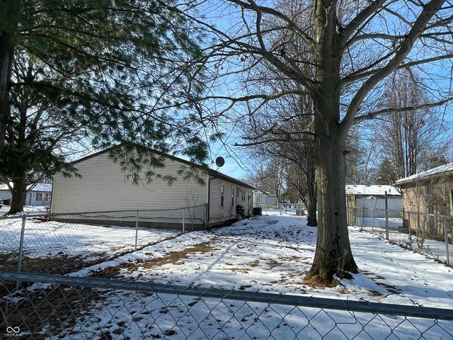 158 Hitchcock Drive, Hope, IN 47246