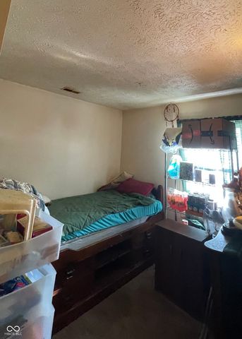 158 Hitchcock Drive, Hope, IN 47246