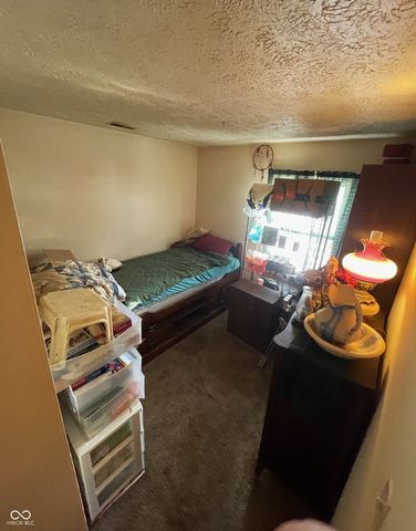 158 Hitchcock Drive, Hope, IN 47246