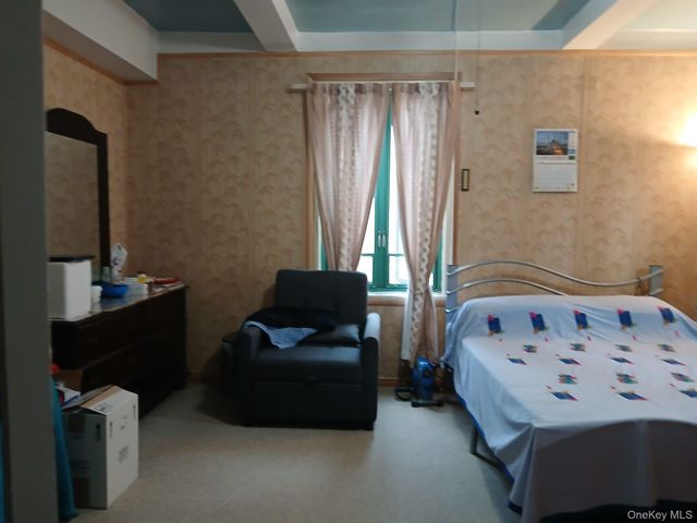 11 Metropolitan Oval 4G, Bronx, NY 10462