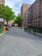 11 Metropolitan Oval 4G, Bronx, NY 10462