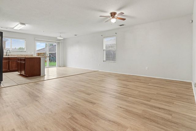 246 Willow Creek Lane, Terrell, TX 75160