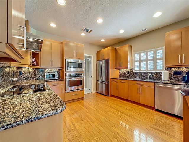 2470 SWEETWATER COUNTRY CLUB DRIVE, Apopka, FL 32712