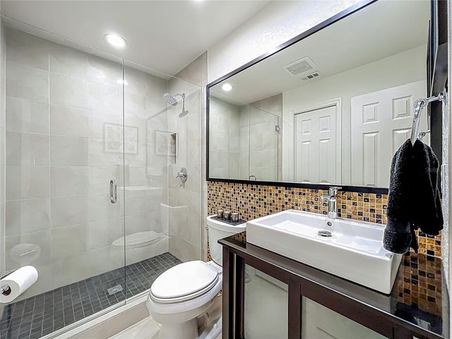 2470 SWEETWATER COUNTRY CLUB DRIVE, Apopka, FL 32712