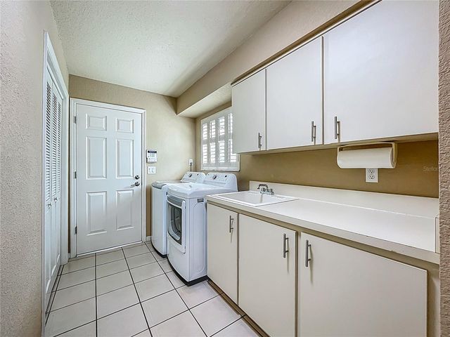 2470 SWEETWATER COUNTRY CLUB DRIVE, Apopka, FL 32712