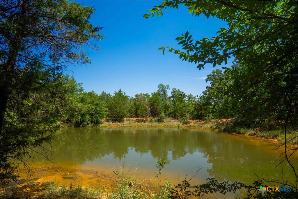 5131 N State Highway, Hearne, TX 77859