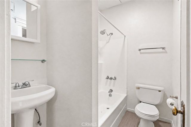 330 Cedar Avenue 205, Long Beach, CA 90802