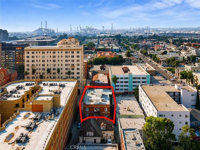 330 Cedar Avenue 205, Long Beach, CA 90802