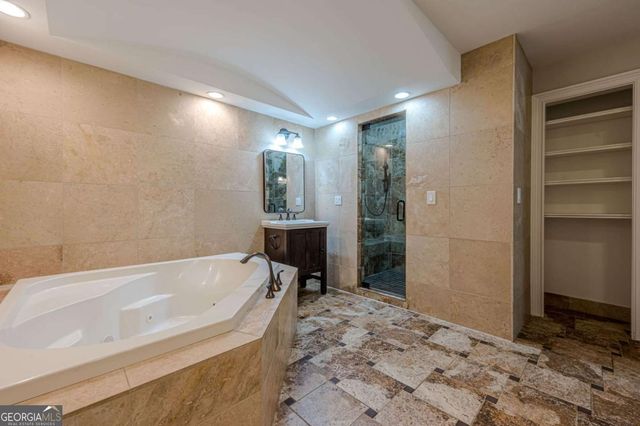 2697 S Cherokee Lane, Woodstock, GA 30188