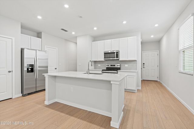 14728 MACADAMIA Lane, Jacksonville, FL 32218