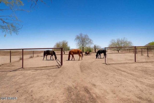 35219 N ELLSWORTH Avenue, San Tan Valley, AZ 85144