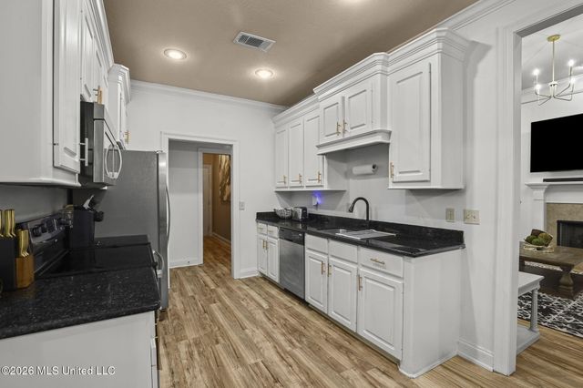 155 Oak Meadow Drive, Clinton, MS 39056