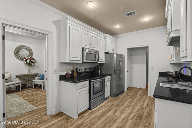 155 Oak Meadow Drive, Clinton, MS 39056