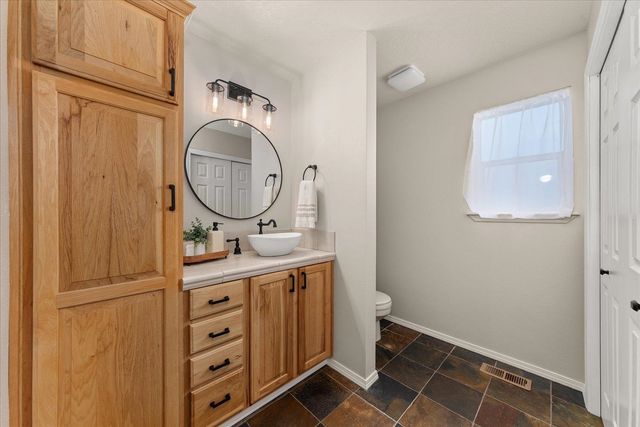8110 E Sommerset Dr, Spokane, WA 99217
