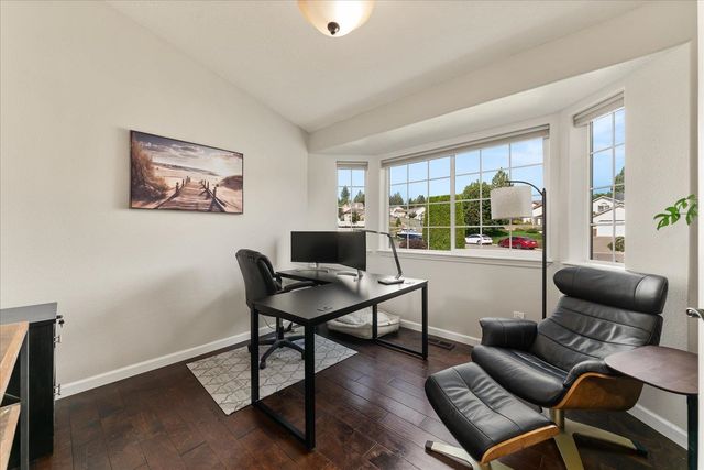8110 E Sommerset Dr, Spokane, WA 99217