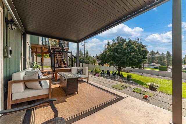 8110 E Sommerset Dr, Spokane, WA 99217