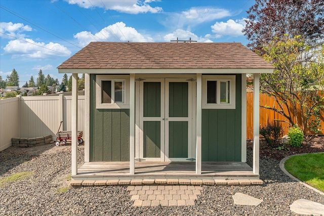 8110 E Sommerset Dr, Spokane, WA 99217