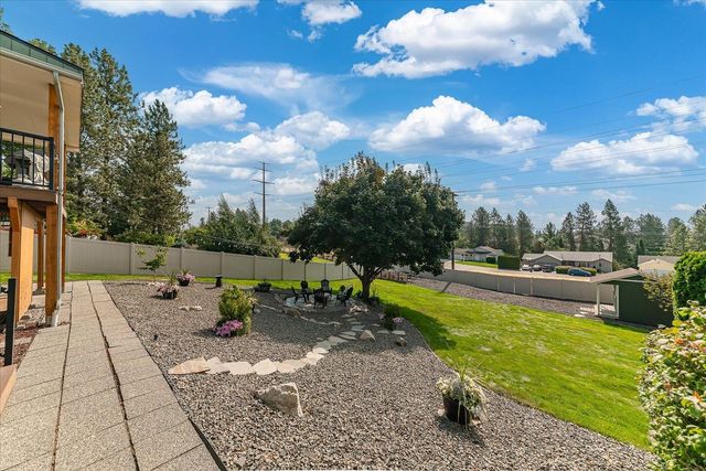 8110 E Sommerset Dr, Spokane, WA 99217