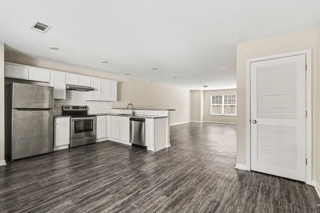 720 Keeshono Street, Union City, GA 30291