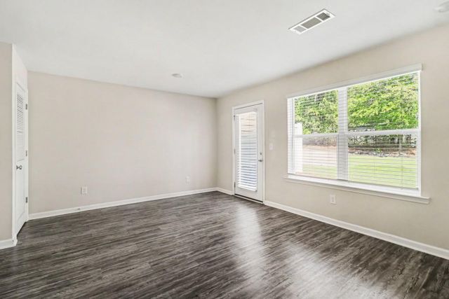 720 Keeshono Street, Union City, GA 30291
