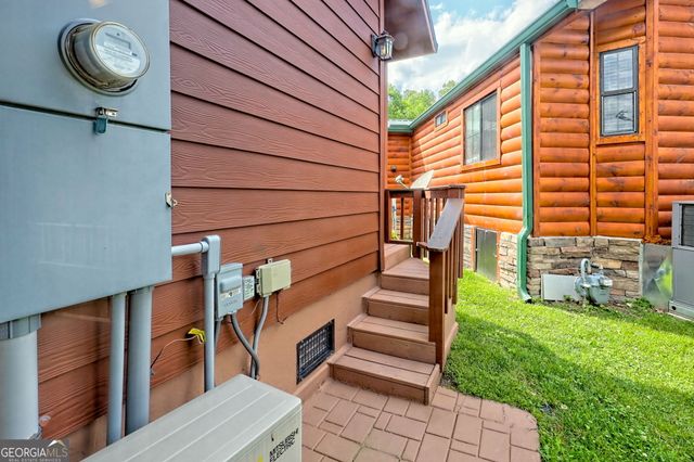 77 Falls View Drive, Dillard, GA 30537