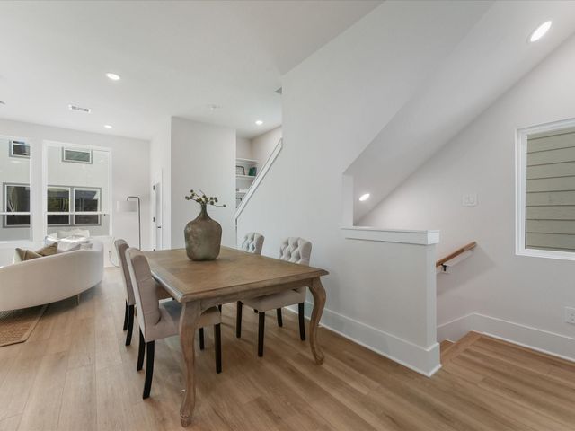 4710 Thornton Villas Lane, Houston, TX 77018