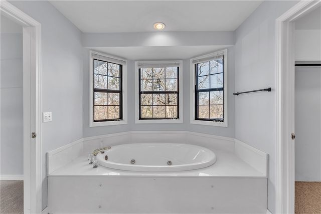 34 Mission Hills Lane, Holiday Island, AR 72631