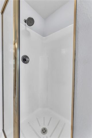 34 Mission Hills Lane, Holiday Island, AR 72631