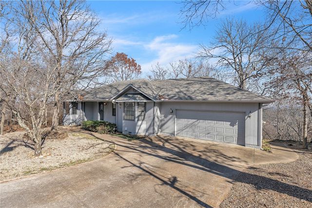 34 Mission Hills Lane, Holiday Island, AR 72631