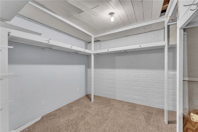 34 Mission Hills Lane, Holiday Island, AR 72631