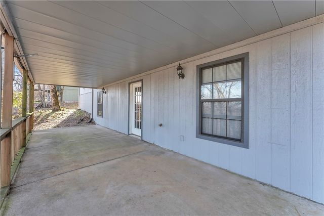 34 Mission Hills Lane, Holiday Island, AR 72631