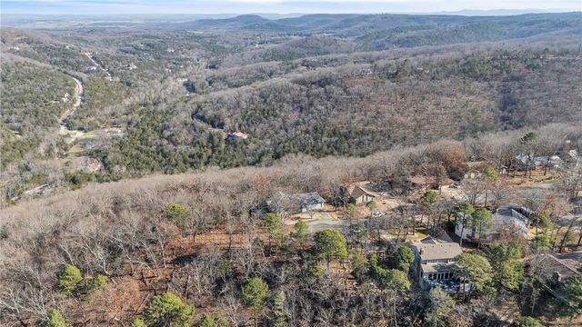 34 Mission Hills Lane, Holiday Island, AR 72631