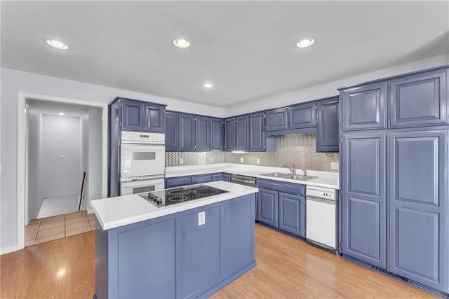 34 Mission Hills Lane, Holiday Island, AR 72631