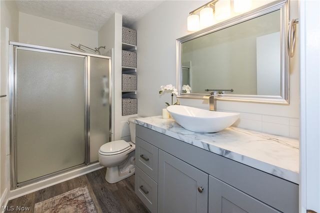 2033 Carlile Drive, Uniontown, OH 44685