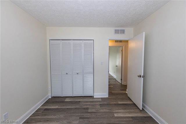 2033 Carlile Drive, Uniontown, OH 44685