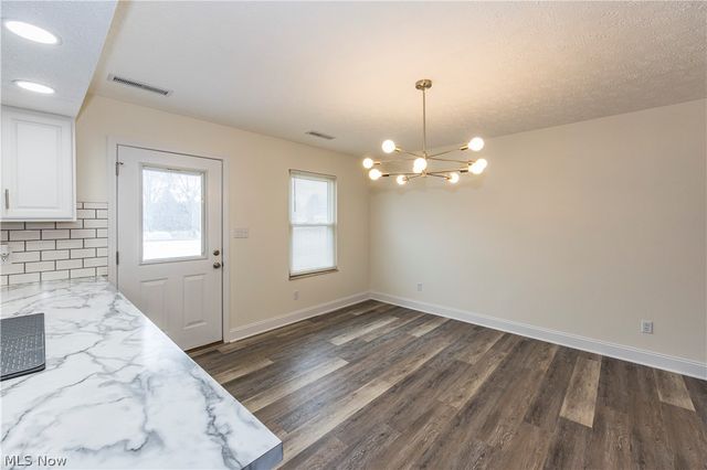 2033 Carlile Drive, Uniontown, OH 44685