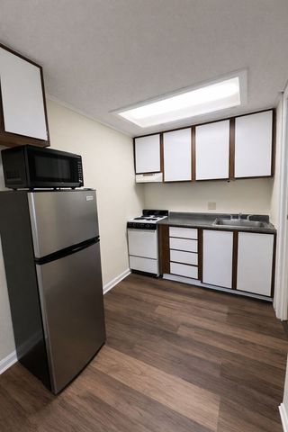 2421 Madison St Apt 18, Clarksville, TN 37043