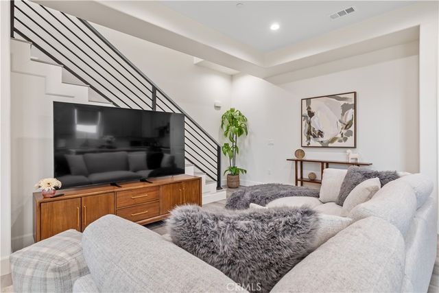 305 N Mountain View Street, Santa Ana, CA 92703